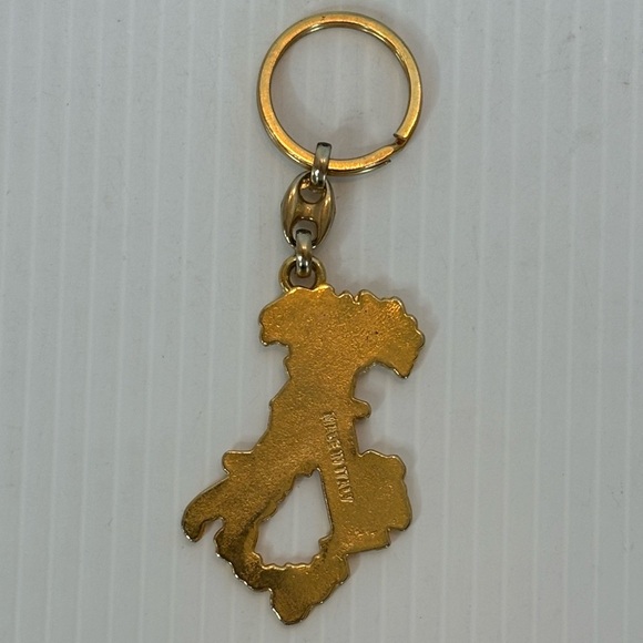Vtg Souvenir Keychain Italy Map Shape with Green White Red Colors Made In Italy - Picture 2 of 5